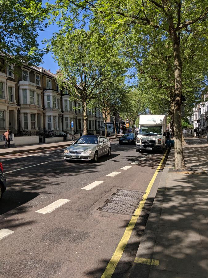 Oyo Lifestyle Golden Strand London Exterior photo