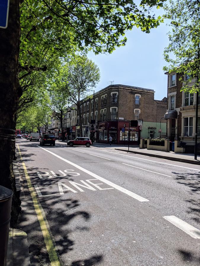 Oyo Lifestyle Golden Strand London Exterior photo